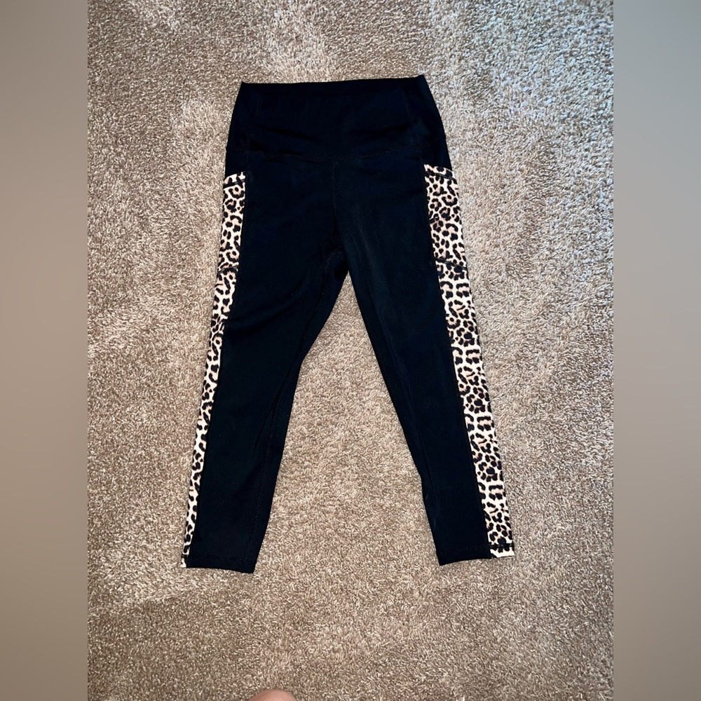 Zyia Hi-Rise Capri Legging